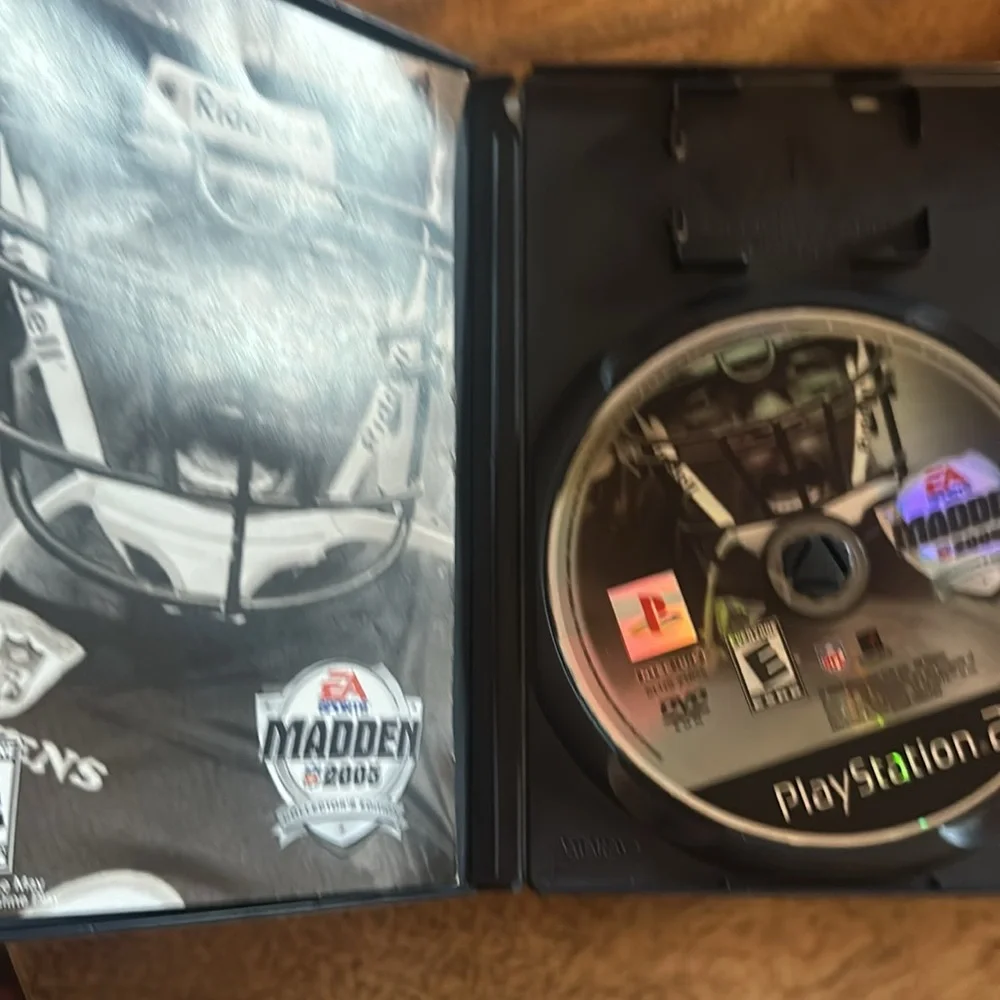 Madden NFL 2005 Collector's Playstation 2 PS2 Complete With Slipcover